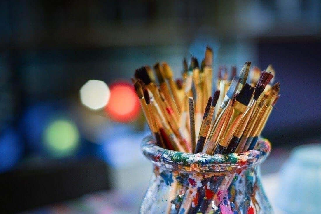 A Guide to Choosing the Best Paint by Numbers Brushes